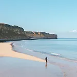 Apartman Hortansia Renove Bien Equipe Avec Terrasse Amenagee Jardin, Parking Prive, Proche De La Mer, Pres De Port En Bessin Et Omaha *