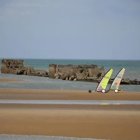 Hortansia Duplex Rez De Chaussee Bien Equipe Avec Terrasse Amenagee Jardin, Parking Prive, Proche De La Mer, Pres De Port En Bessin Et Omaha Appartement