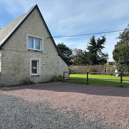 Hortansia Duplex Rez De Chaussee Bien Equipe Avec Terrasse Amenagee Jardin, Parking Prive, Proche De La Mer, Pres De Port En Bessin Et Omaha Grand-Hameau
