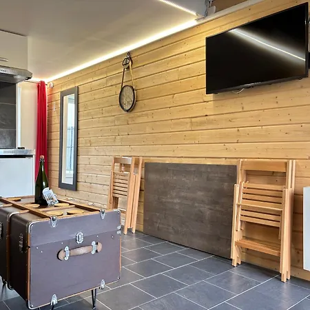 Hortansia Renove Bien Equipe Avec Terrasse Amenage Jardin, , Parking Prive, Proche De La Mer, Pres De Port En Bessin Et Omah