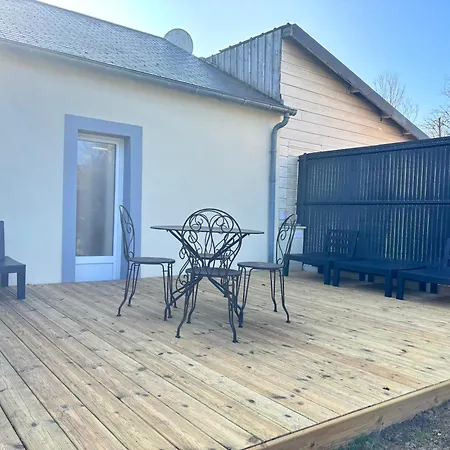 Hortansia Duplex Rez De Chaussee Bien Equipe Avec Terrasse Amenagee Jardin, Parking Prive, Proche De La Mer, Pres De Port En Bessin Et Omaha