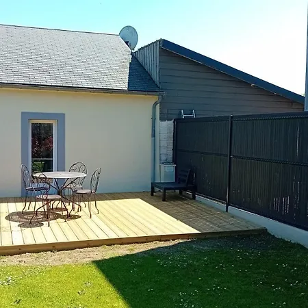 Hortansia Duplex Rez De Chaussee Bien Equipe Avec Terrasse Amenagee Jardin, Parking Prive, Proche De La Mer, Pres De Port En Bessin Et Omaha Appartement *