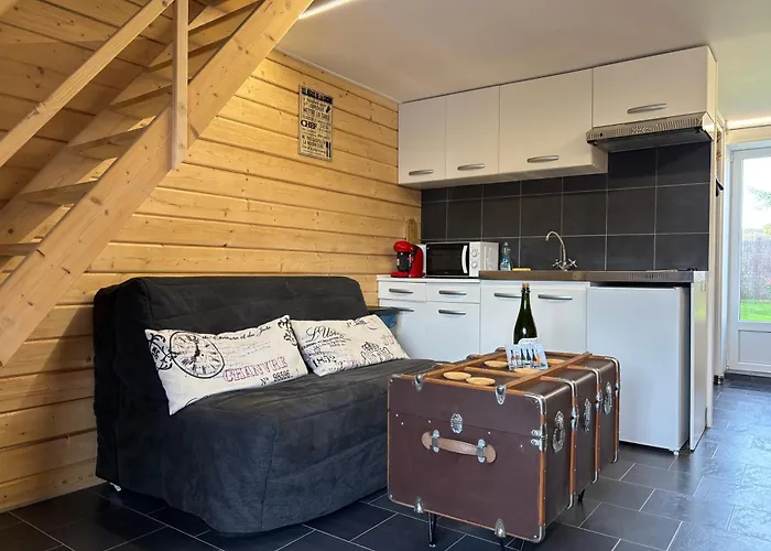 Appartamento Hortansia Rénové Bien équipé Avec Terrasse Aménagée Jardin, Parking Privé, Proche De La Mer, Près De Port En Bessin Et Omaha *