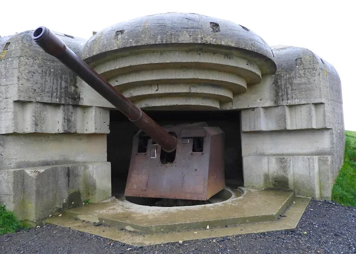 Hortansia Rénové Bien équipé Avec Terrasse Aménagée Jardin, Parking Privé, Proche De La Mer, Près De Port En Bessin Et Omaha *