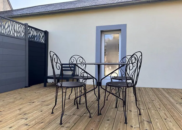 Appartamento Hortansia Rénové Bien équipé Avec Terrasse Aménagée Jardin, Parking Privé, Proche De La Mer, Près De Port En Bessin Et Omaha *