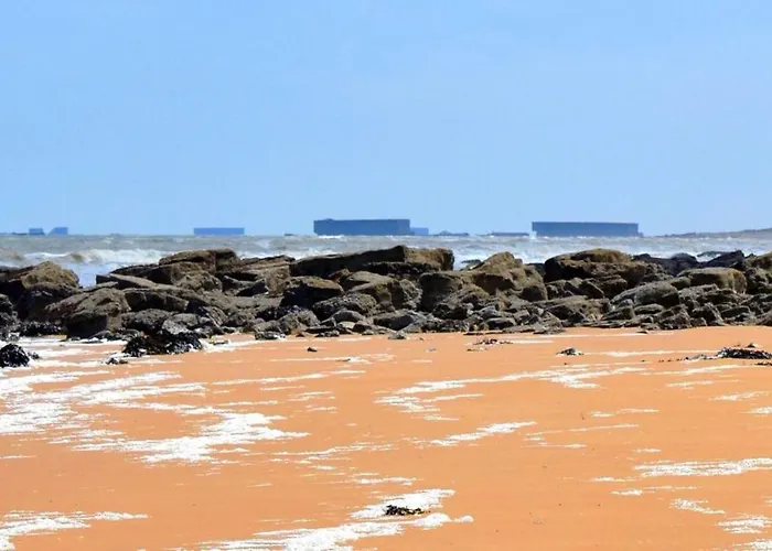 Lejlighed Hortansia Renove Bien Equipe Avec Terrasse Amenagee Jardin, Parking Prive, Proche De La Mer, Pres De Port En Bessin Et Omaha *